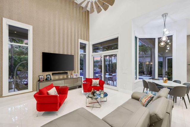 10110 Sweet Bay Street, Plantation, FL 33324