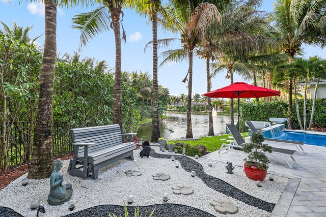 10110 Sweet Bay Street, Plantation, FL 33324