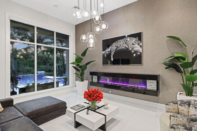 10110 Sweet Bay Street, Plantation, FL 33324