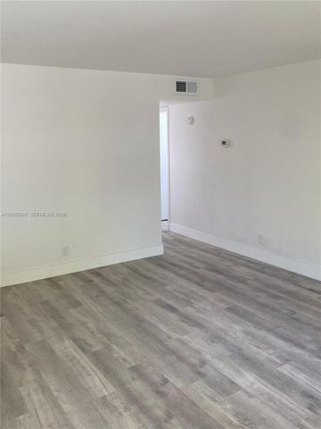 9920 NW 68th Pl 202, Tamarac, FL 33321