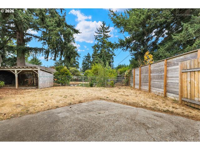 12747 Ne HOLLADAY St, Portland, OR 97230