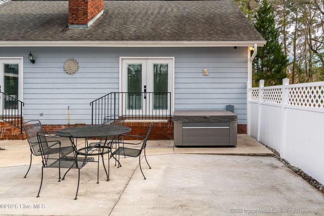 114 Country Place, Washington, NC 27889