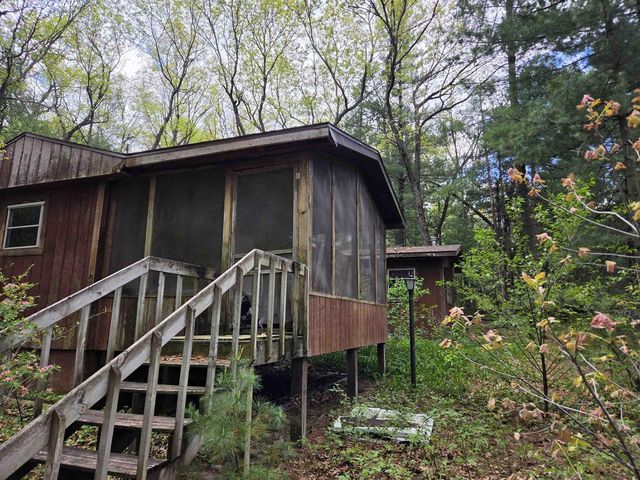 N5488 Black Road, Mauston, WI 53948