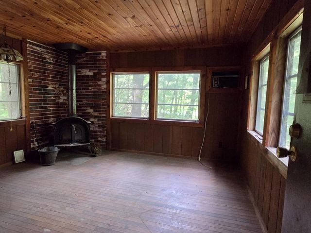 N5488 Black Road, Mauston, WI 53948