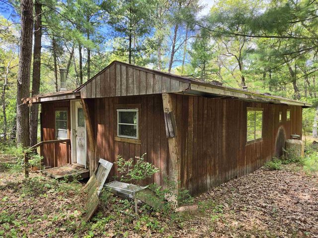 N5488 Black Road, Mauston, WI 53948