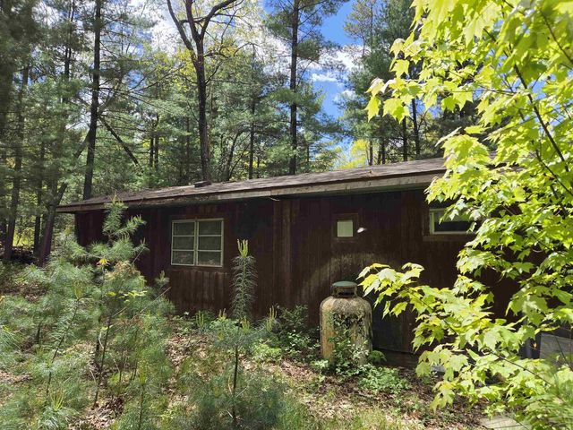 N5488 Black Road, Mauston, WI 53948