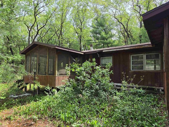 N5488 Black Road, Mauston, WI 53948