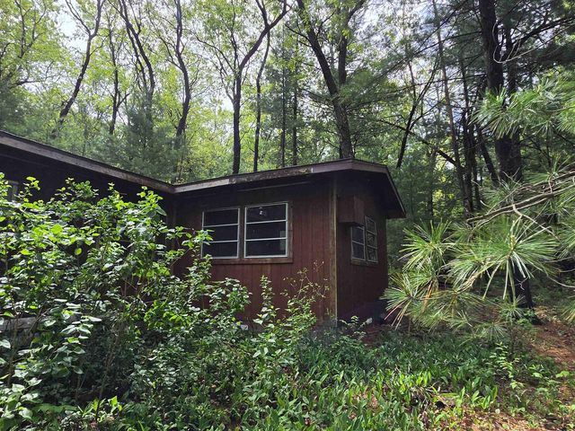 N5488 Black Road, Mauston, WI 53948