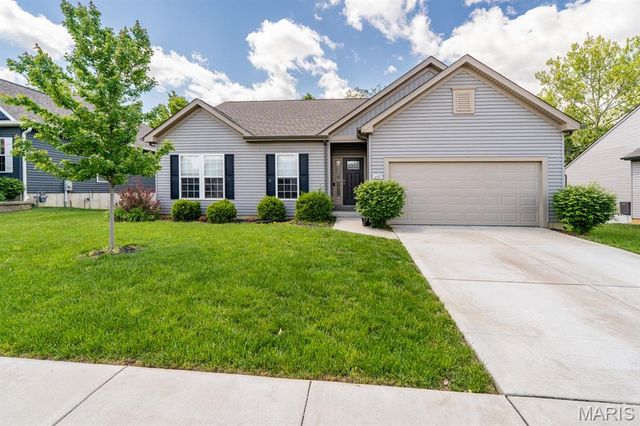 1157 Crystal Creek Parkway, Wentzville, MO 63385