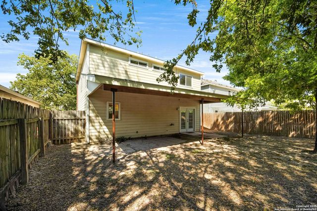 8226 Grand bnd, San Antonio, TX 78250