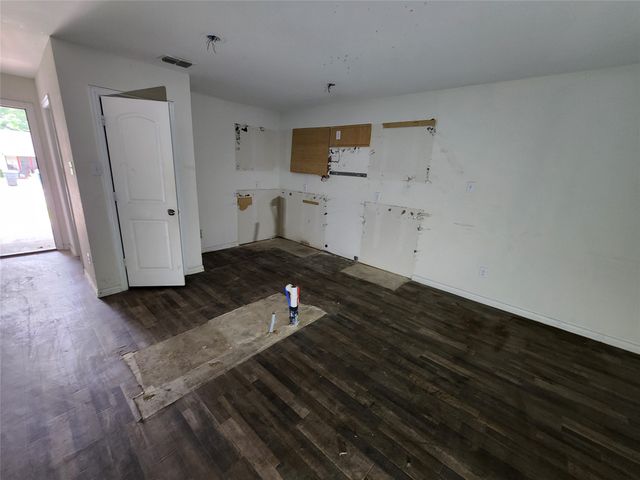4229 Spring Avenue, Dallas, TX 75210