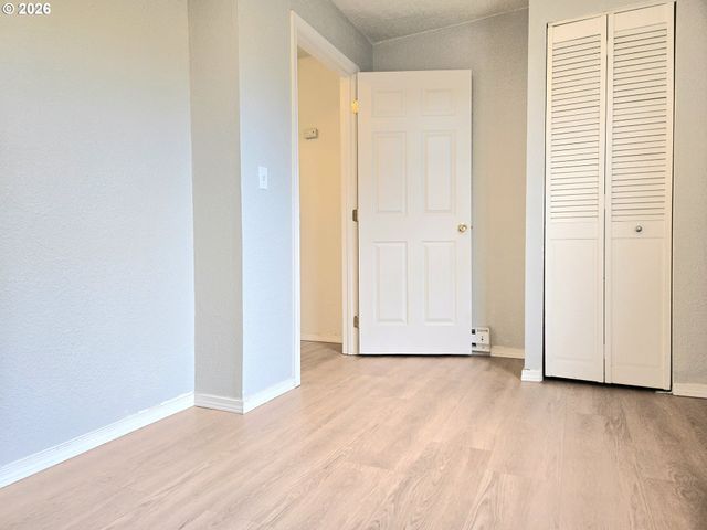 1330 N KILPATRICK St, Portland, OR 97217