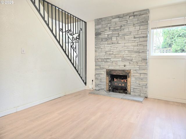 1330 N KILPATRICK St, Portland, OR 97217