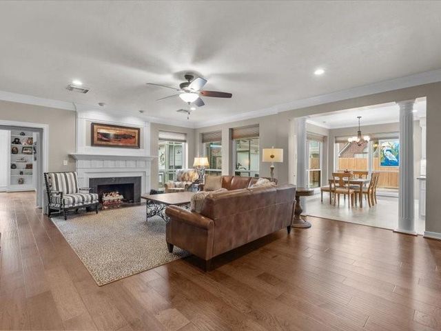 2436 Pebble Beach Drive, League City, TX 77573