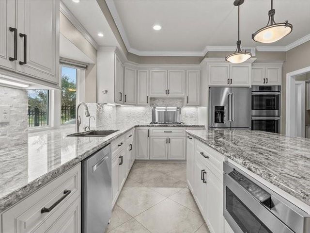 2436 Pebble Beach Drive, League City, TX 77573