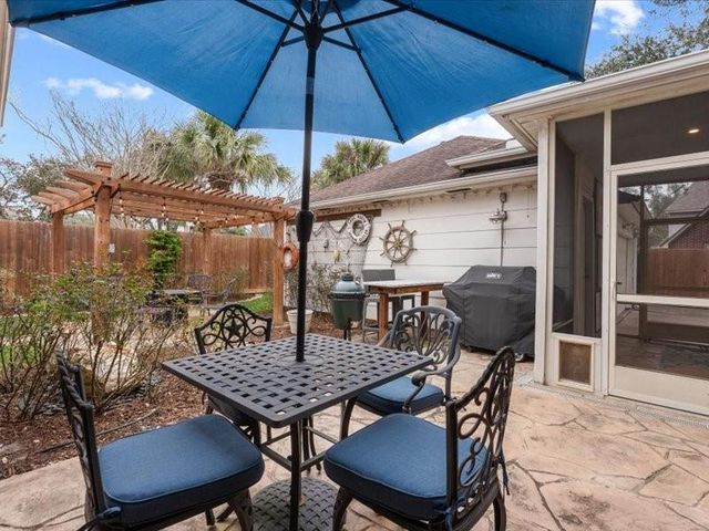 2436 Pebble Beach Drive, League City, TX 77573