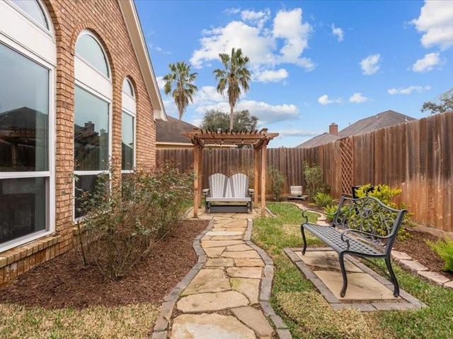 2436 Pebble Beach Drive, League City, TX 77573