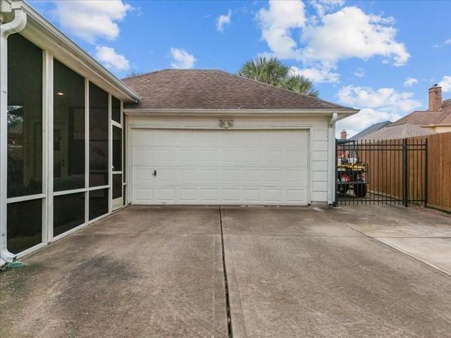 2436 Pebble Beach Drive, League City, TX 77573