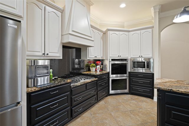 828 Sabine Trail, Mansfield, TX 76063