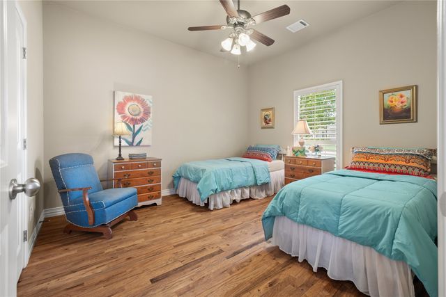 828 Sabine Trail, Mansfield, TX 76063