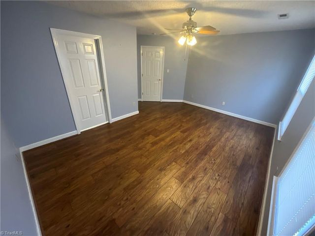 5716 Spice Meadow Lane, Winston-salem, NC 27106