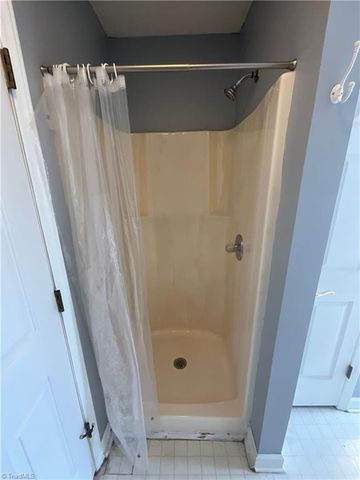 5716 Spice Meadow Lane, Winston-salem, NC 27106