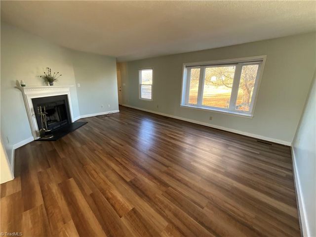 5716 Spice Meadow Lane, Winston-salem, NC 27106