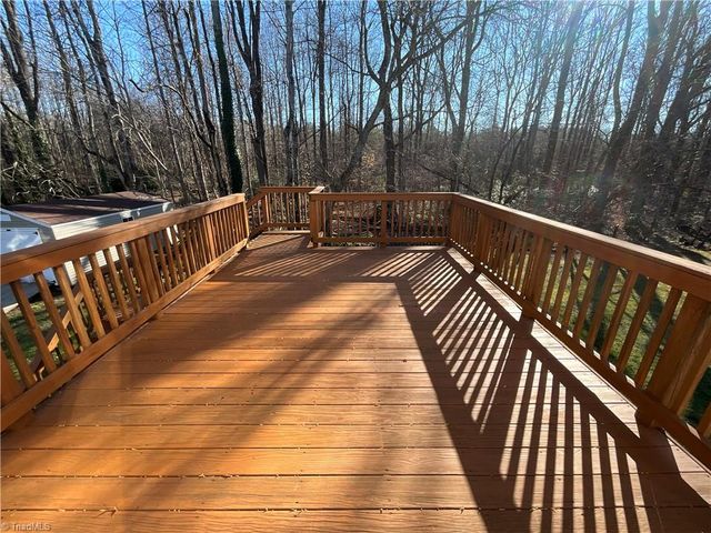 5716 Spice Meadow Lane, Winston-salem, NC 27106