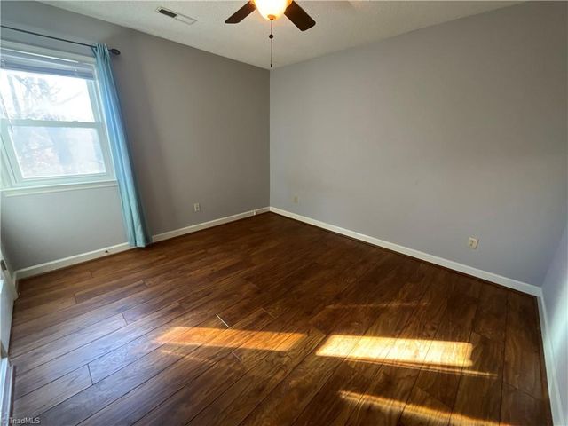 5716 Spice Meadow Lane, Winston-salem, NC 27106