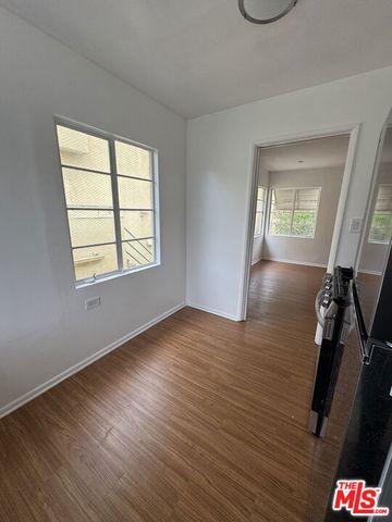 220 N Louise Street B, Glendale, CA 91206