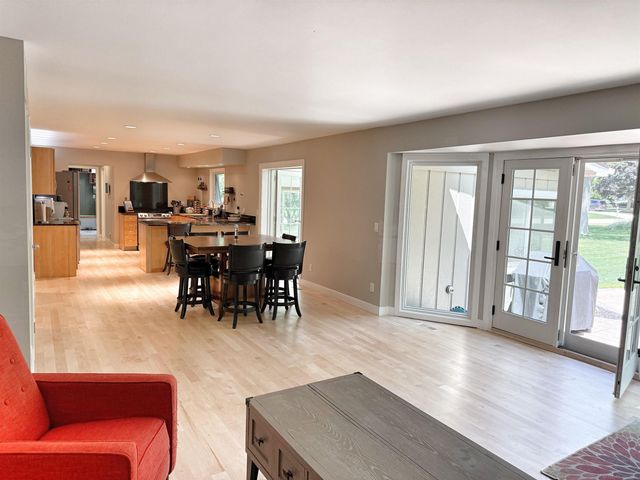 2495 Chalet Drive, Rochester Hills, MI 48309