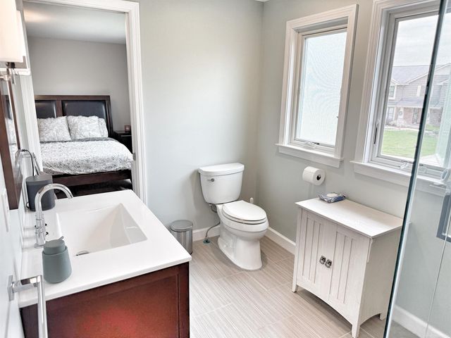2495 Chalet Drive, Rochester Hills, MI 48309