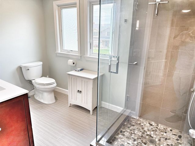 2495 Chalet Drive, Rochester Hills, MI 48309