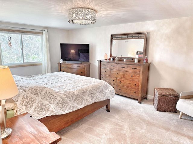 2495 Chalet Drive, Rochester Hills, MI 48309