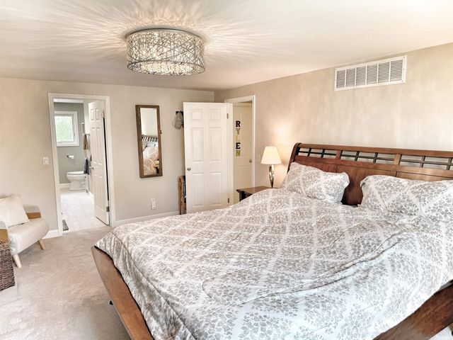 2495 Chalet Drive, Rochester Hills, MI 48309