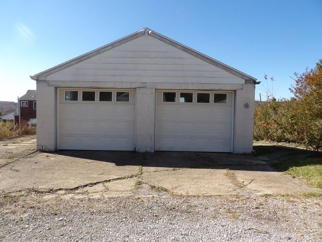 808 Grand Ave, Aliquippa, PA 15001