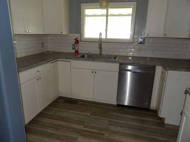 808 Grand Ave, Aliquippa, PA 15001