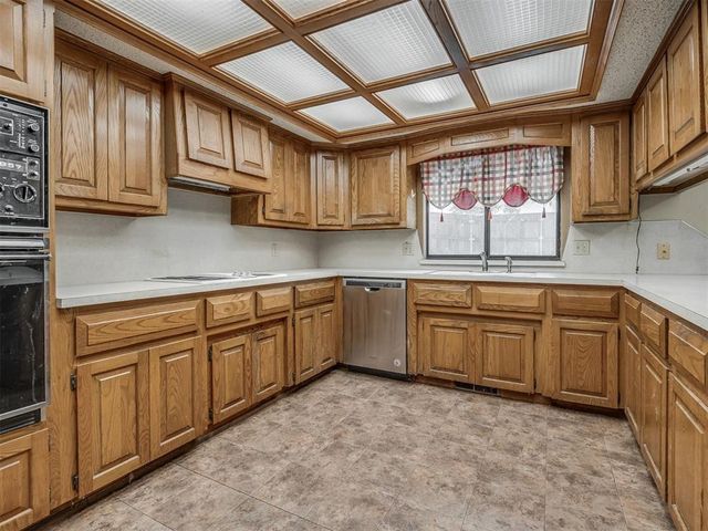 11220 NW 112th Street, Yukon, OK 73099