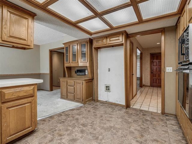 11220 NW 112th Street, Yukon, OK 73099