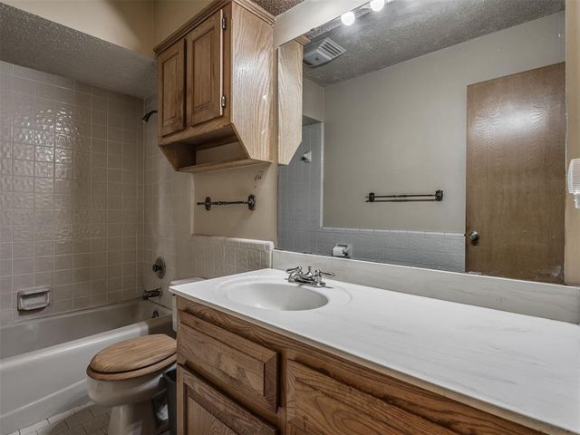 11220 NW 112th Street, Yukon, OK 73099