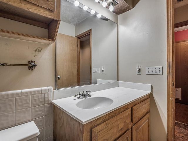 11220 NW 112th Street, Yukon, OK 73099