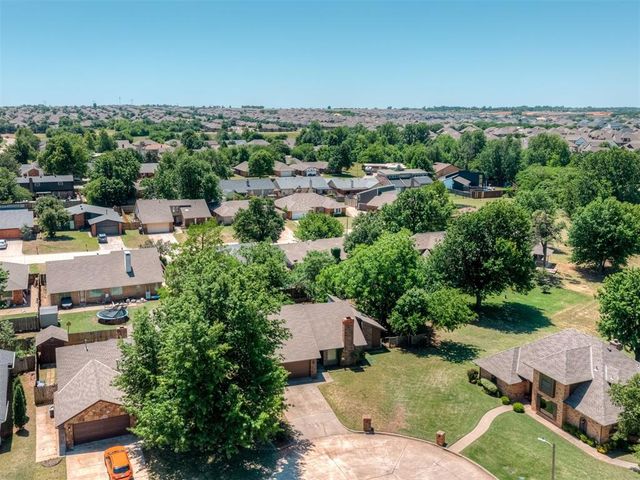 11220 NW 112th Street, Yukon, OK 73099