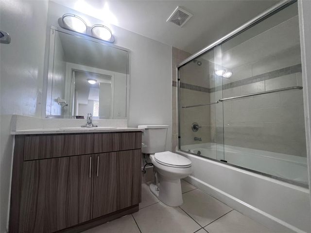 18335 NW 68 Avenue 245-616, Hialeah, FL 33015