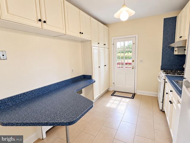708 DRYDEN DR, Baltimore, MD 21229