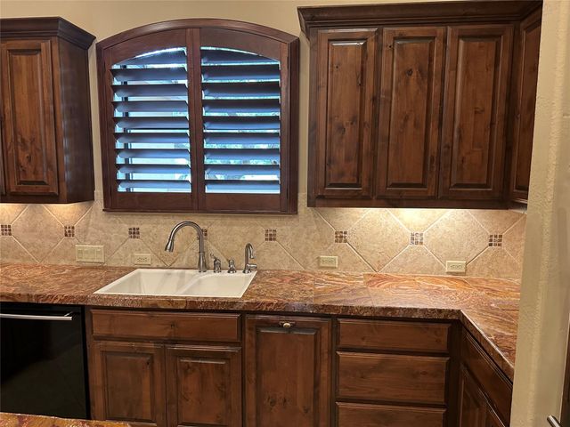 15216 Kevin LN, Austin, TX 78734