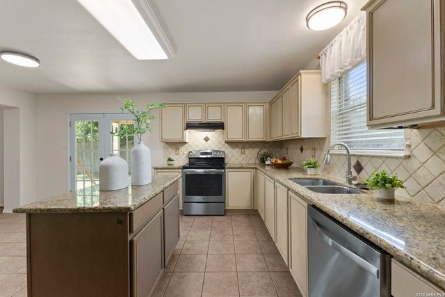 12830 Bridge Cedar, Helotes, TX 78023