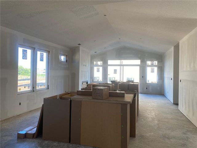 19329 Skyview Lane, Spring Hill, KS 66083