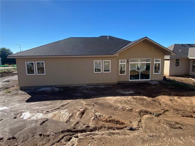 19329 Skyview Lane, Spring Hill, KS 66083