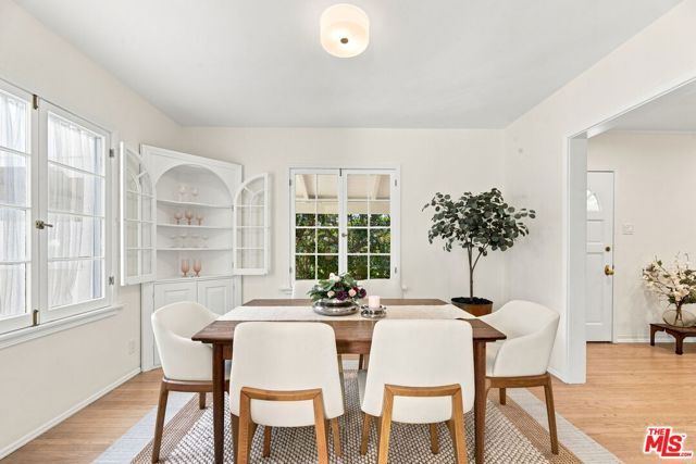 11363 Gladwin Street, Los Angeles, CA 90049