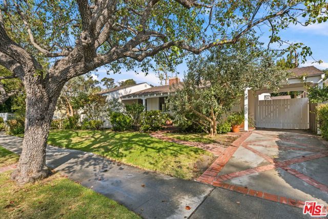 11363 Gladwin Street, Los Angeles, CA 90049